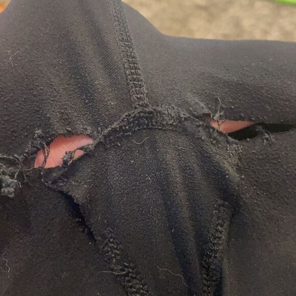 Lululemon skirt 8 (5001R) - Picture 5 of 5